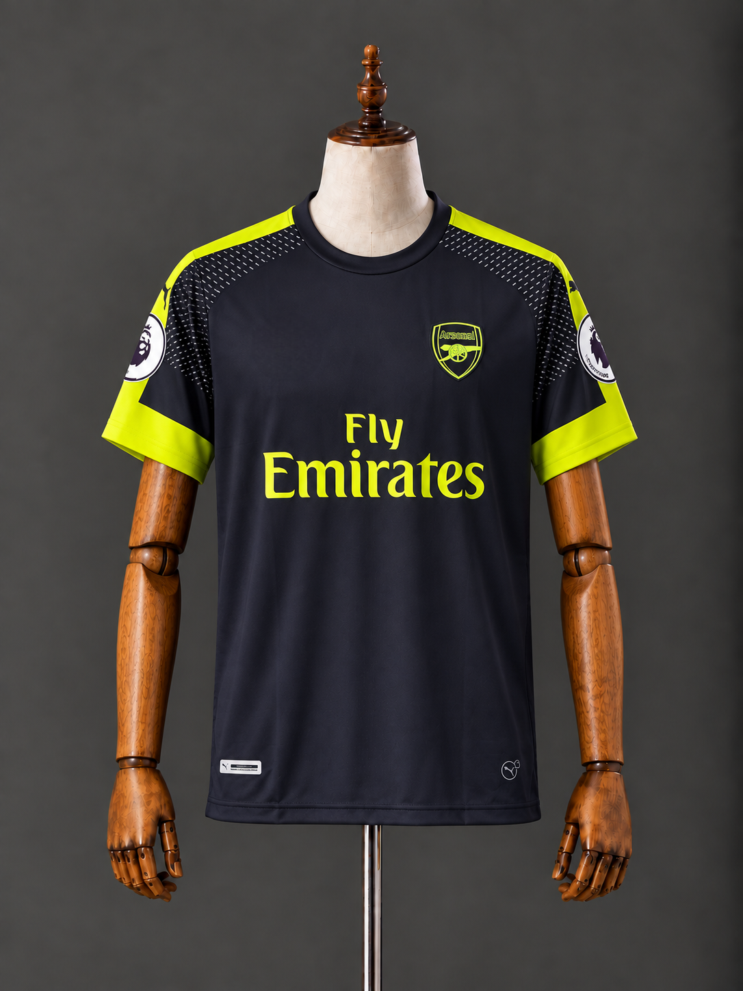 MESUT ÖZIL ARSENAL 2016 - 17 THIRD KIT PREMIUM EMBROIDERY