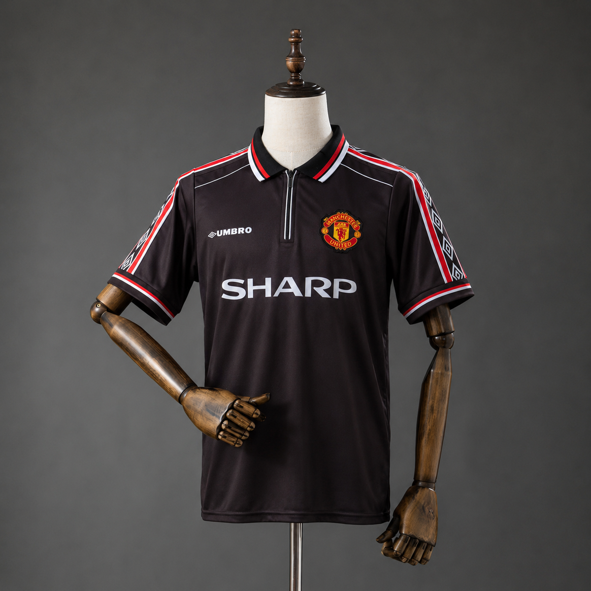 DAVID BECKHAM MANCHESTER UNITED 1998 - 99 BLACK KIT PREMIUM EMBROIDERY