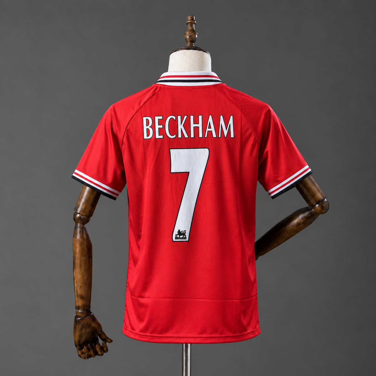 DAVID BECKHAM MANCHESTER UNITED 1998 - 99 HOME KIT PREMIUM EMBROIDERY